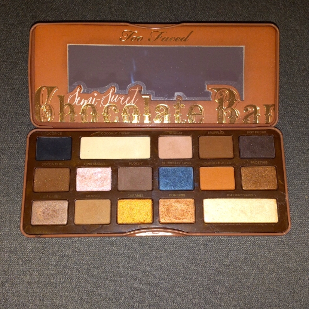 Too Faced Semi-Sweet Chocolate Bar Palette